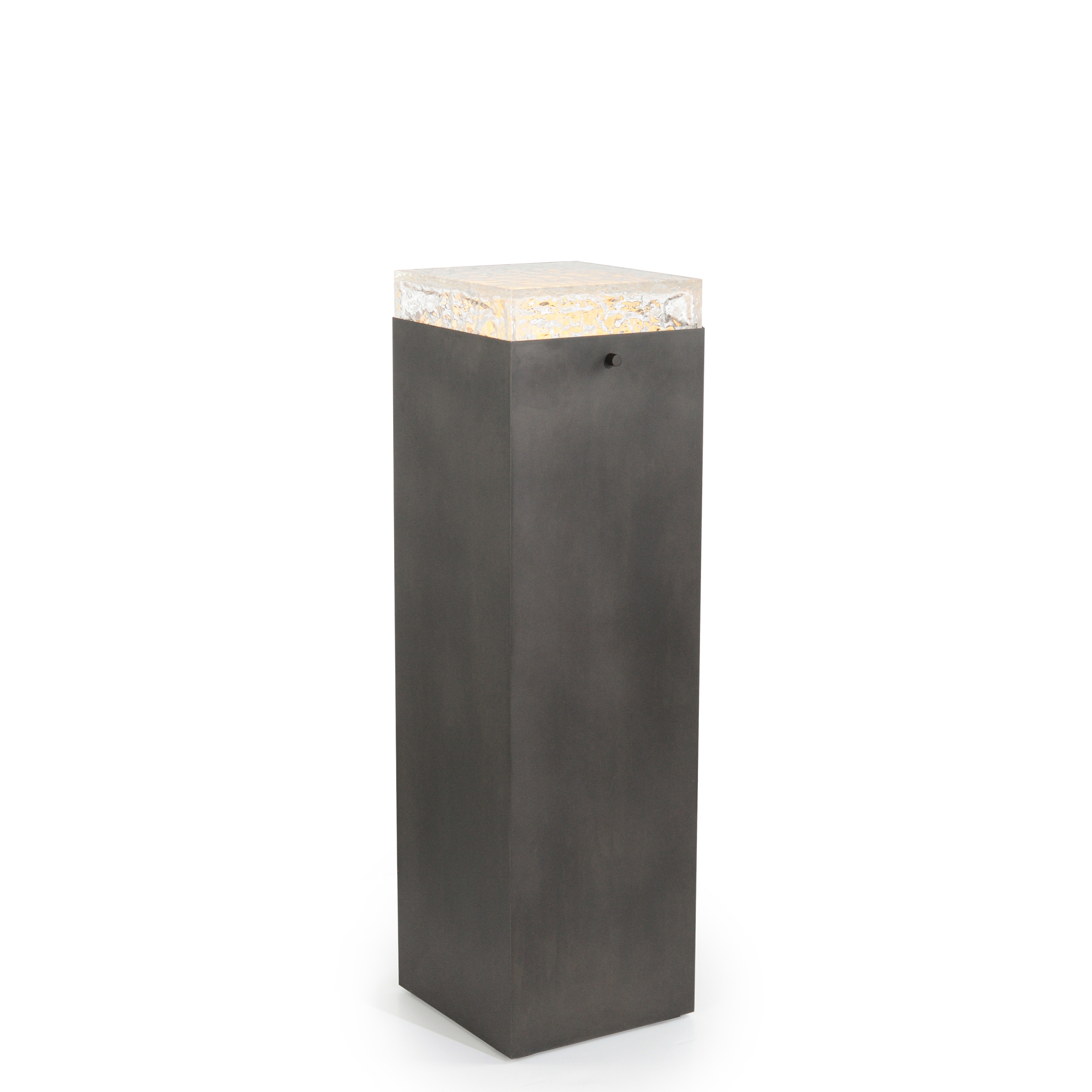 Edda Pedestal III, Gunmetal